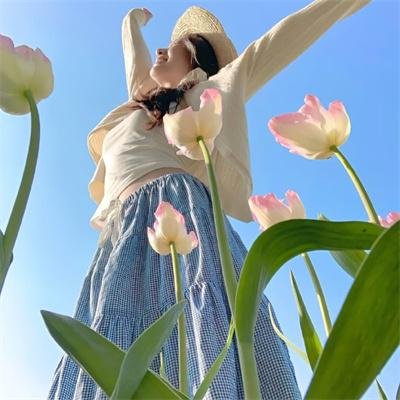 想被拥抱的12个女人